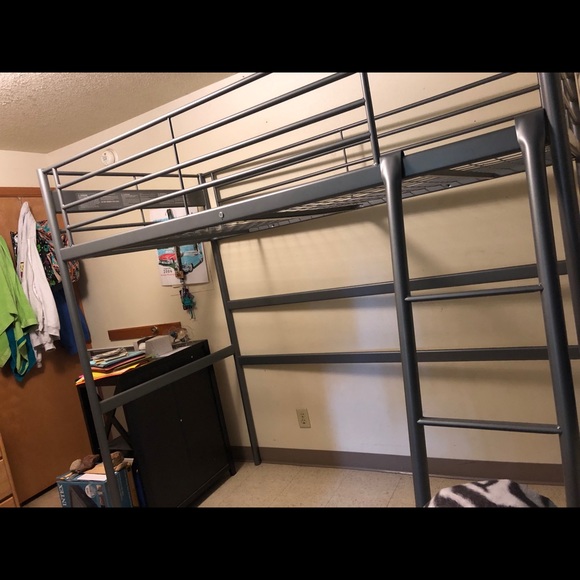Loft bed - Picture 2 of 2